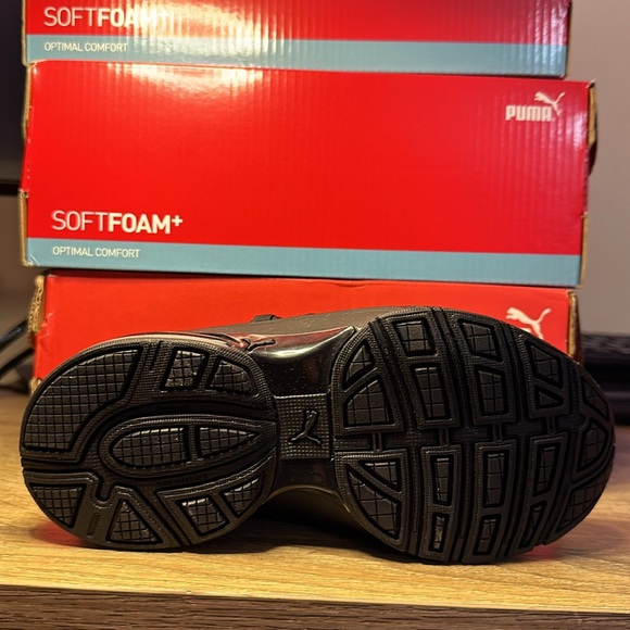 Brand new kids Puma sneaks still in the box. - Picture 2 of 3